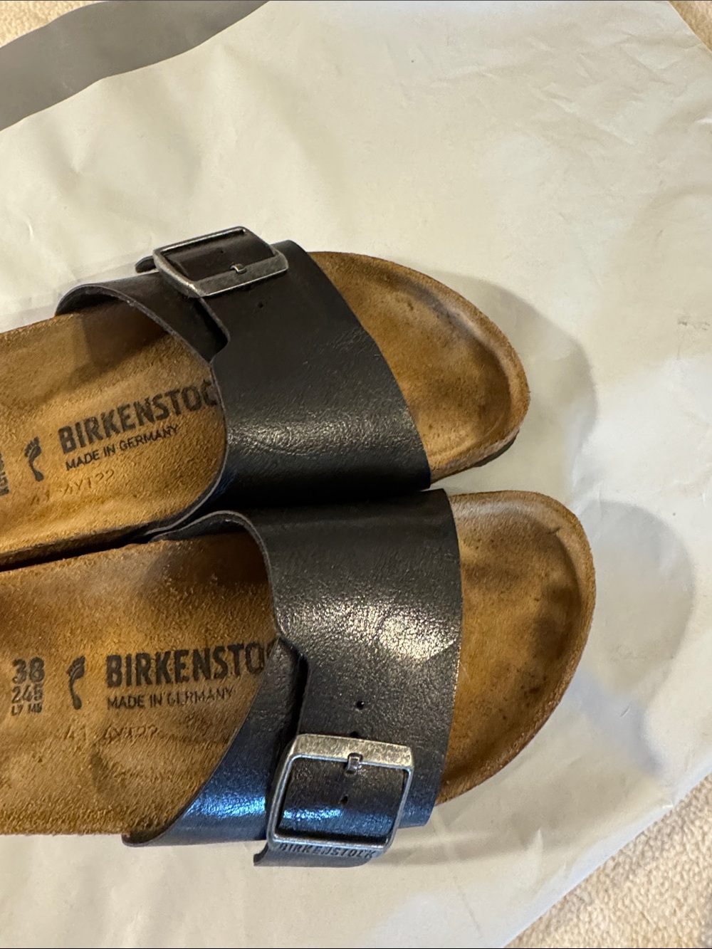 Birkenstock Black Leather Single-Strap Buckle Slides - Picture 4 of 4